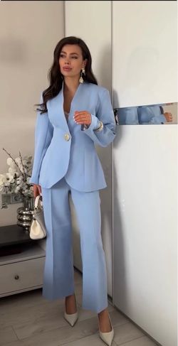 Elegant Light Blue Women’s Suit Set – Size S – New