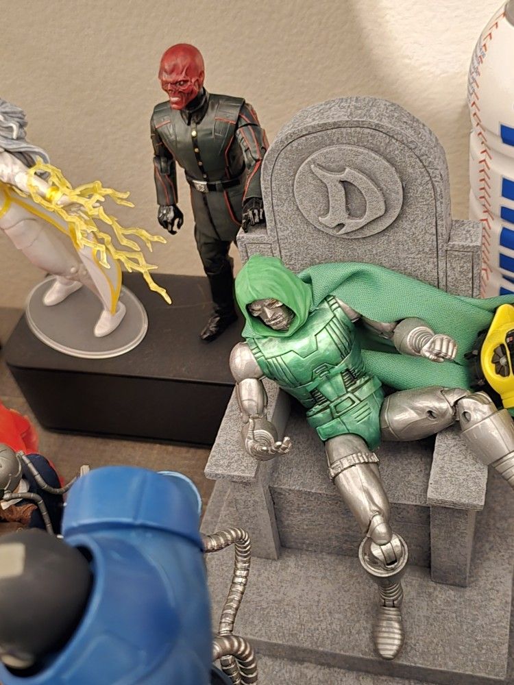 Marvel Legends Dr Doom Figure With Custom Throne