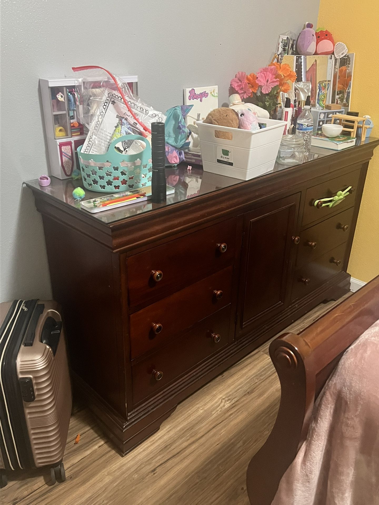 Queen Bedroom Set