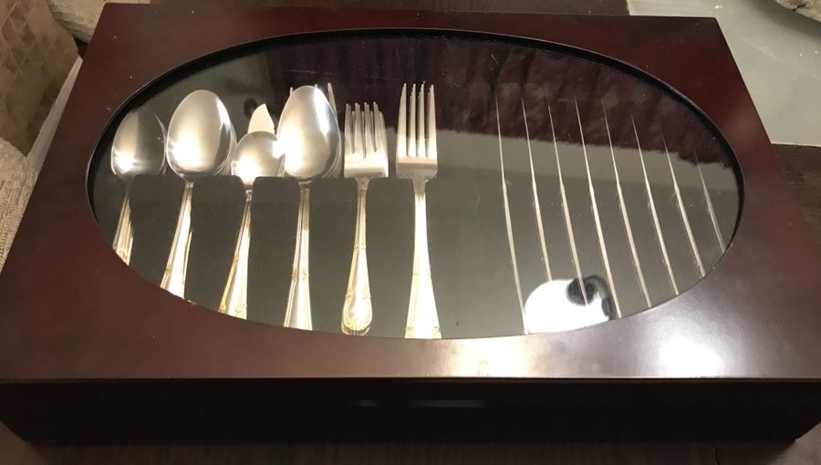 Gibson Stainless China 22 - 44 Piece Silverware Set with Storage Case