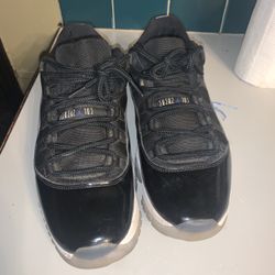 Men’s Jordan 11 Low Space jams Size 12