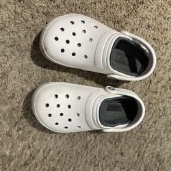 Crocs Size 4 Men’s Size 6 Women’s 
