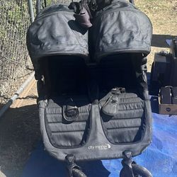 Double Stroller.  Citi MiniGT