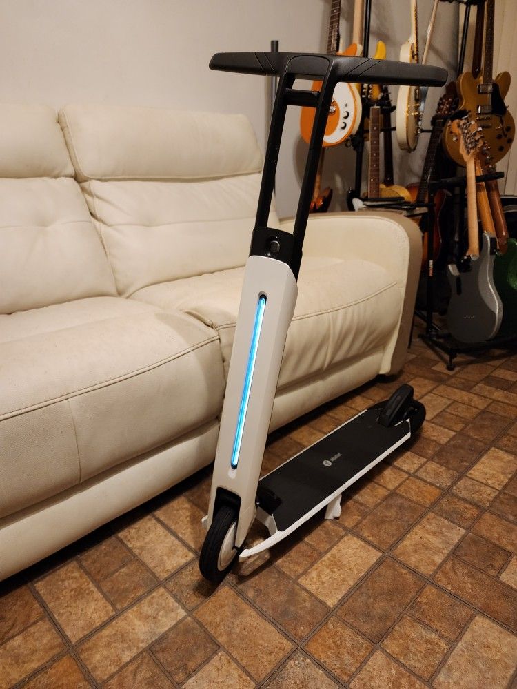 SEGWAY NINEBOT ELECTRIC KICKSCOOTER
