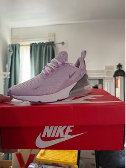 Model: Nike Air Max 270