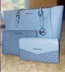 Michael Kors Charlotte Tote 3 in 1