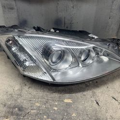 2007 2008 2009 Mercedes-Benz S550 Right Passenger Side Headlight OEM