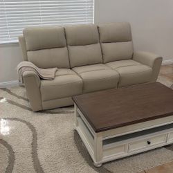 Beautiful Couch Great Condition 