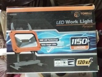 NEW IN BOX WORK LIGHT. 🔦🔦🔦