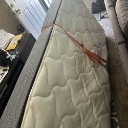 Twin bed mattress