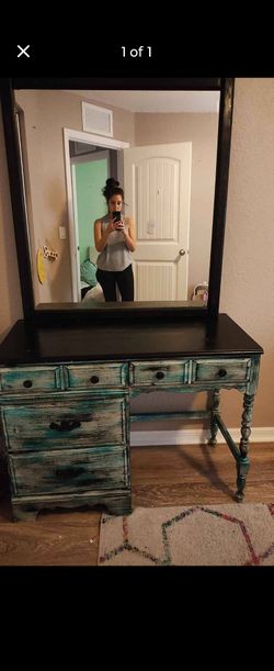 Vintage Vanity Desk with Mirror
