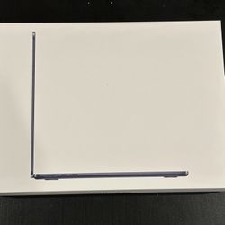 New Apple MacBook Air M4 13” 256GB 16GB RAM Midnight