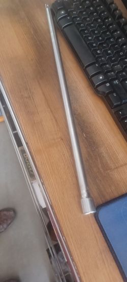 18-in half inch extension looks new