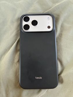 Unlocked IPhone 17 Pro Max Silver