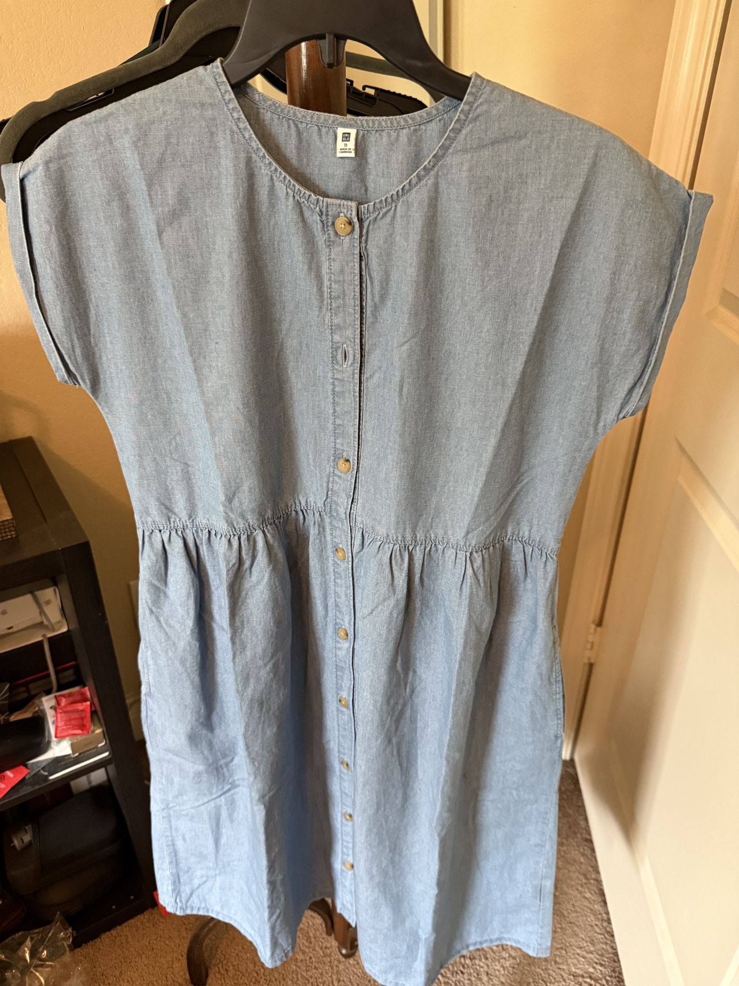 Brand new without tags Uniqlo button down cotton shirt dress with pockets