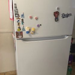 Kitchen refrigerator 