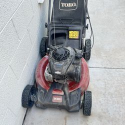 Toro Lawn Mower/Lawn Equipment 