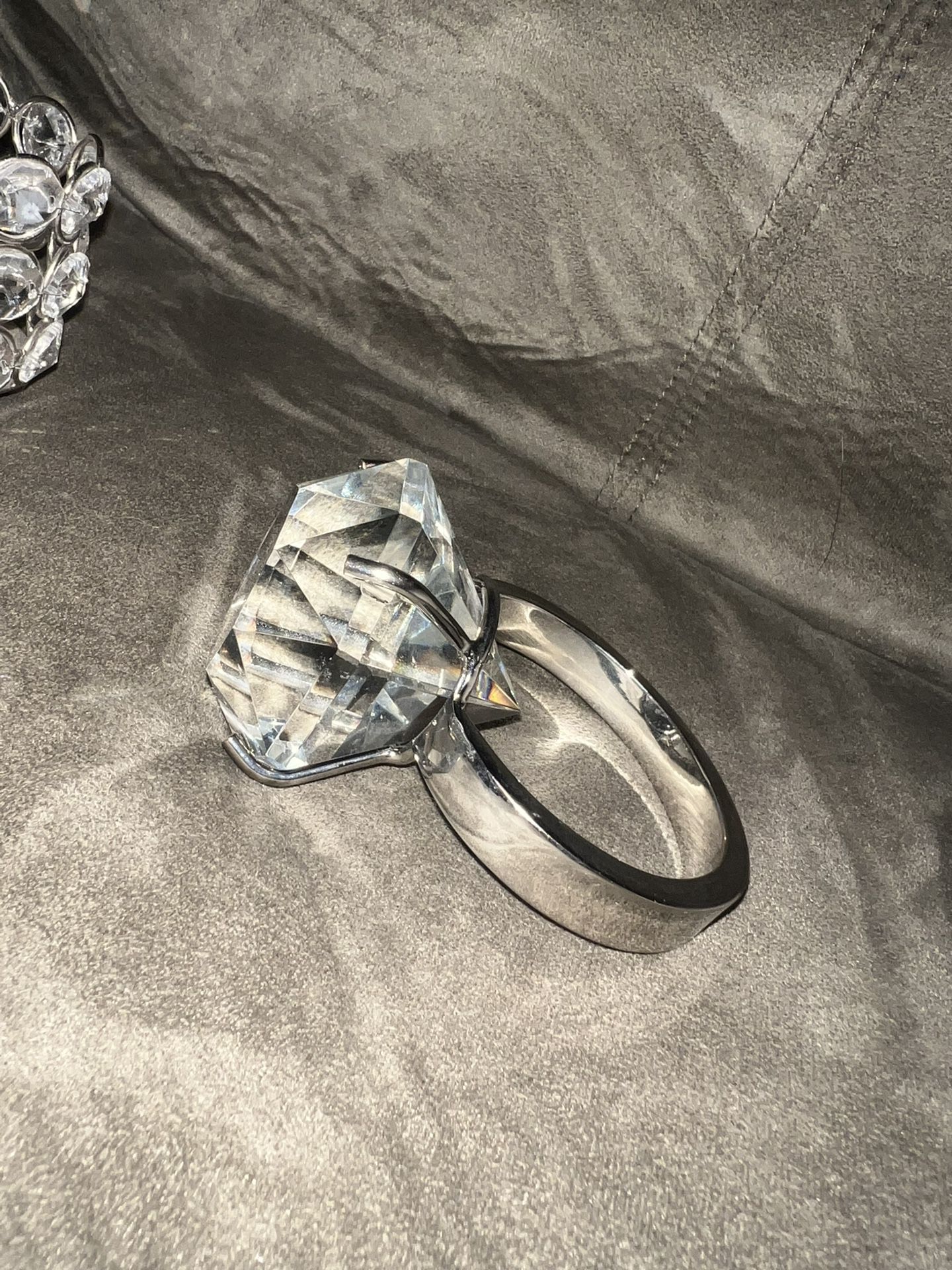 Decorative Diamond Ring