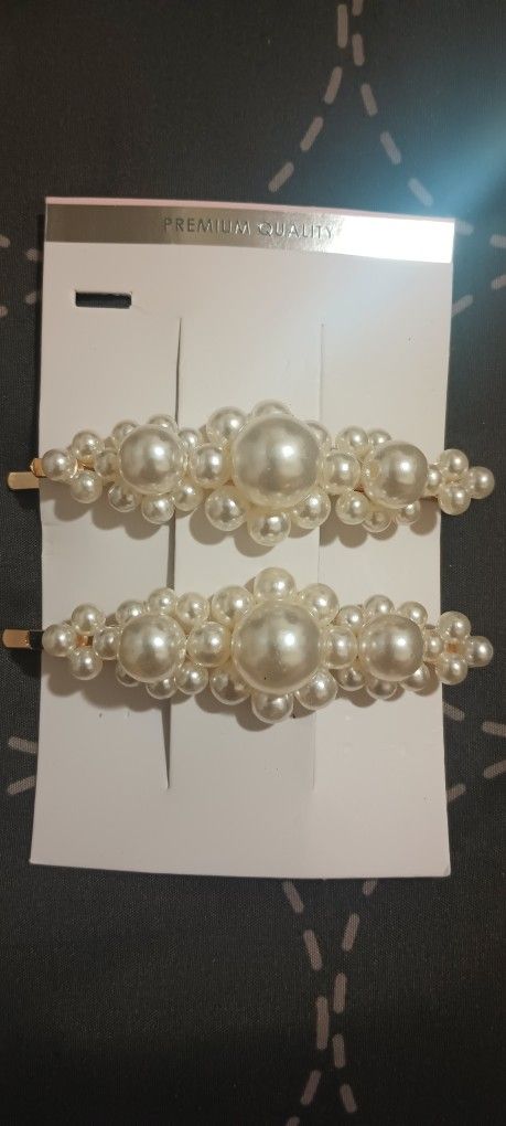 Fashion Pearl-Embellished Hair Pins**NEW**