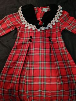 Girls size 6x Christmas Dress