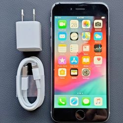 iPhone 6 - UNLOCKED - Like New 