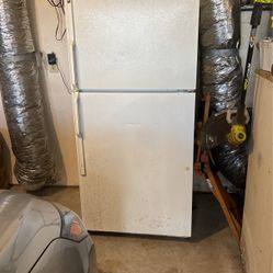 GE Refrigerator 