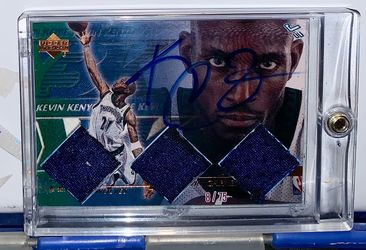 Kevin Garnett Triple Jerseys Patch Auto /75 & Panini Legends /99