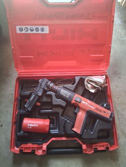 HILITI DX 351 Fully automatic, compact powder, actuated tool.