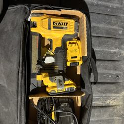 Dewalt Cordless Staple Gun 