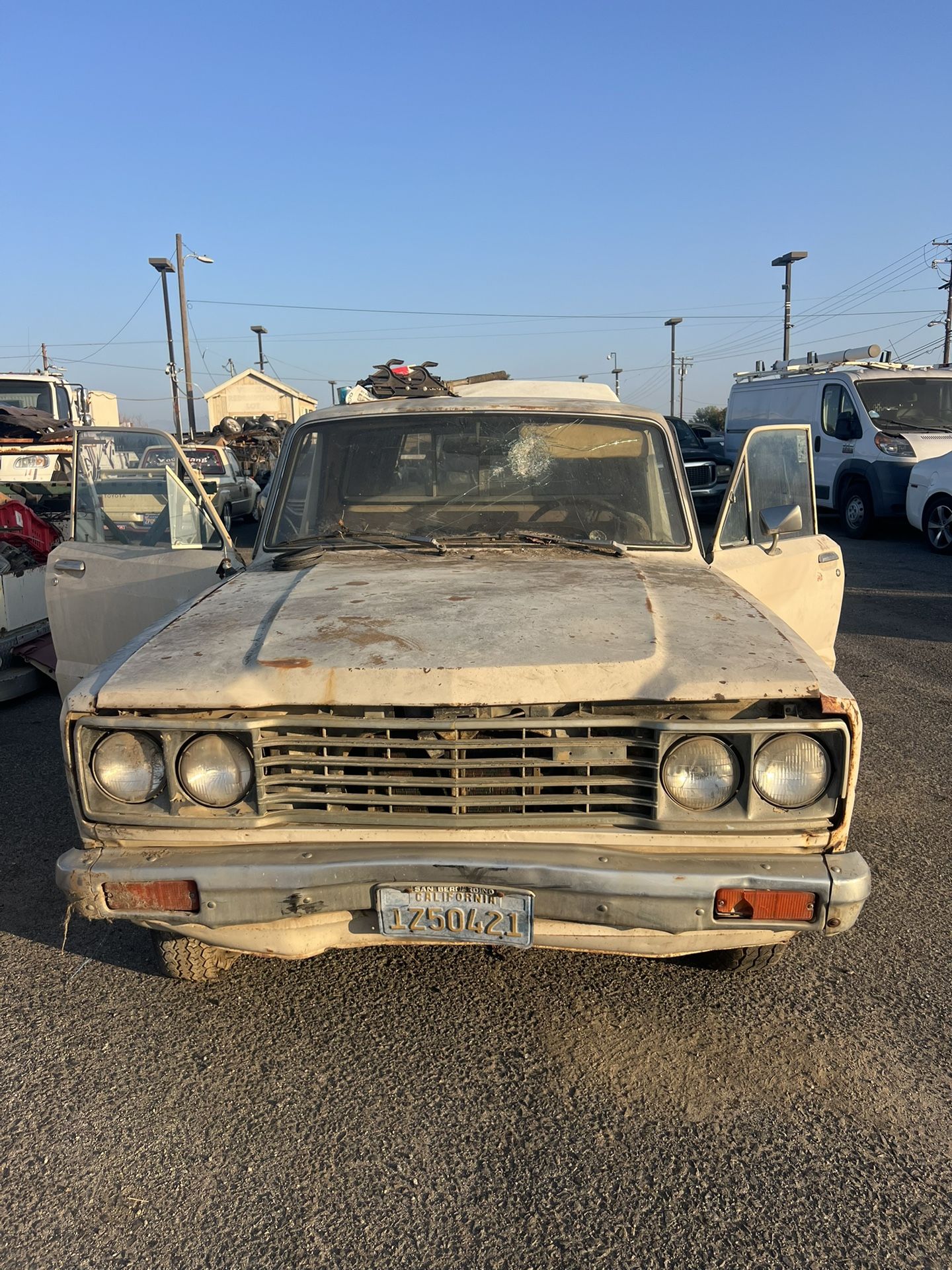 Mazda B2000 Parts Truck