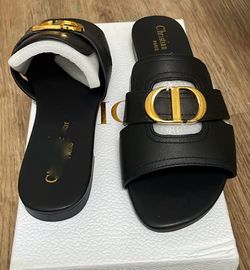 Slides/Sandals