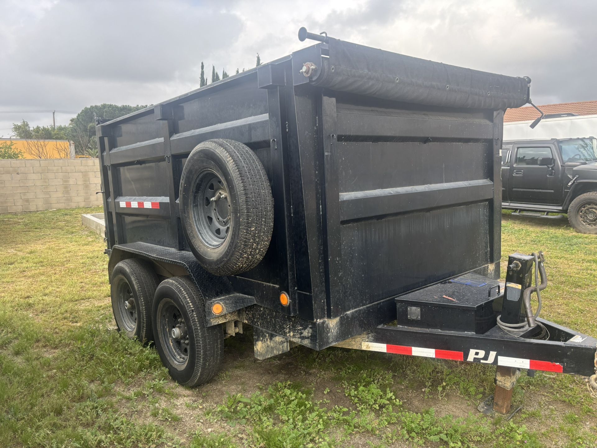 DUMP TRAILER HEAVY DUTY
