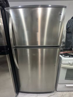 Stainless steel refrigerator 67Hx33W