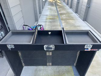 Old school DJ turntable coffin and stand