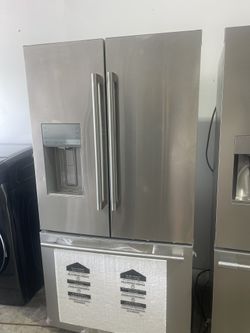 Black Friday Sale!!! Refrigerator Electrolux brand new counter depth French door nevera heladera