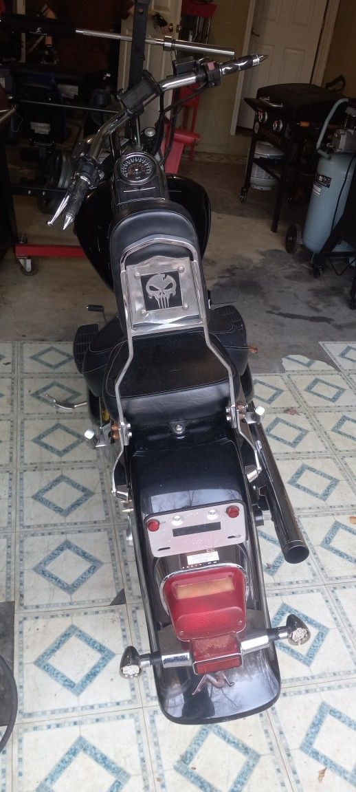2005 Suzuki Boulevard C90