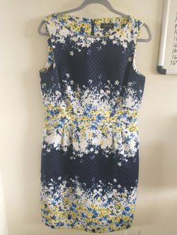 Tahari Sleeveless Floral Dress - Arthur S. Levine Size 10