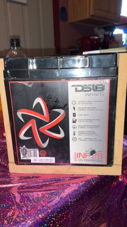 DS18 CAR AMP BATTERY  WITH CUSTOM MADE BATTERY HOLDER