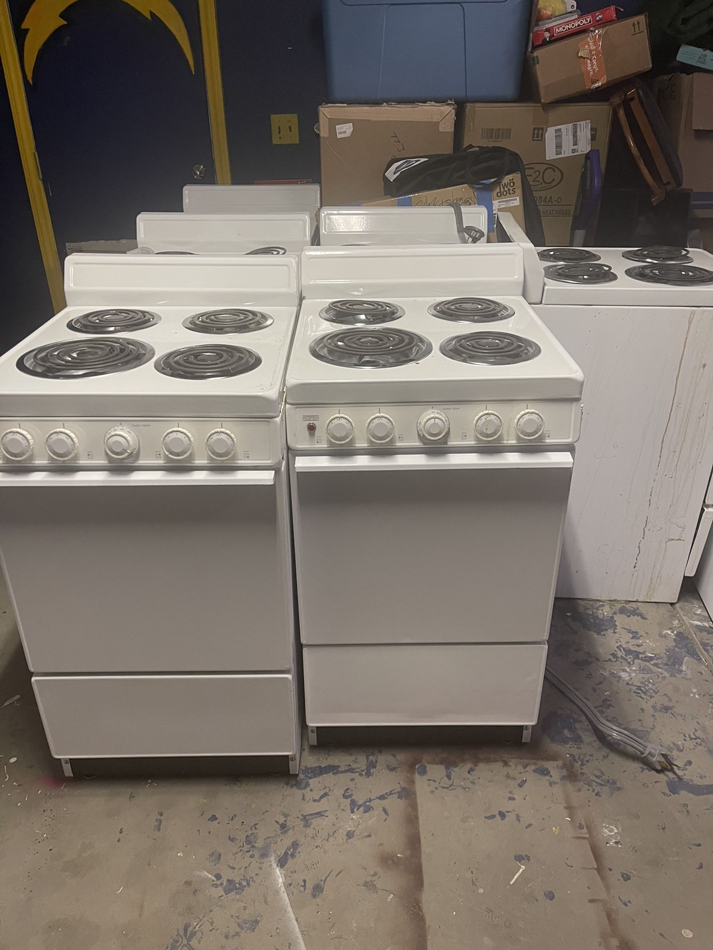 Apartment Size Electric Stoves 220 Volts