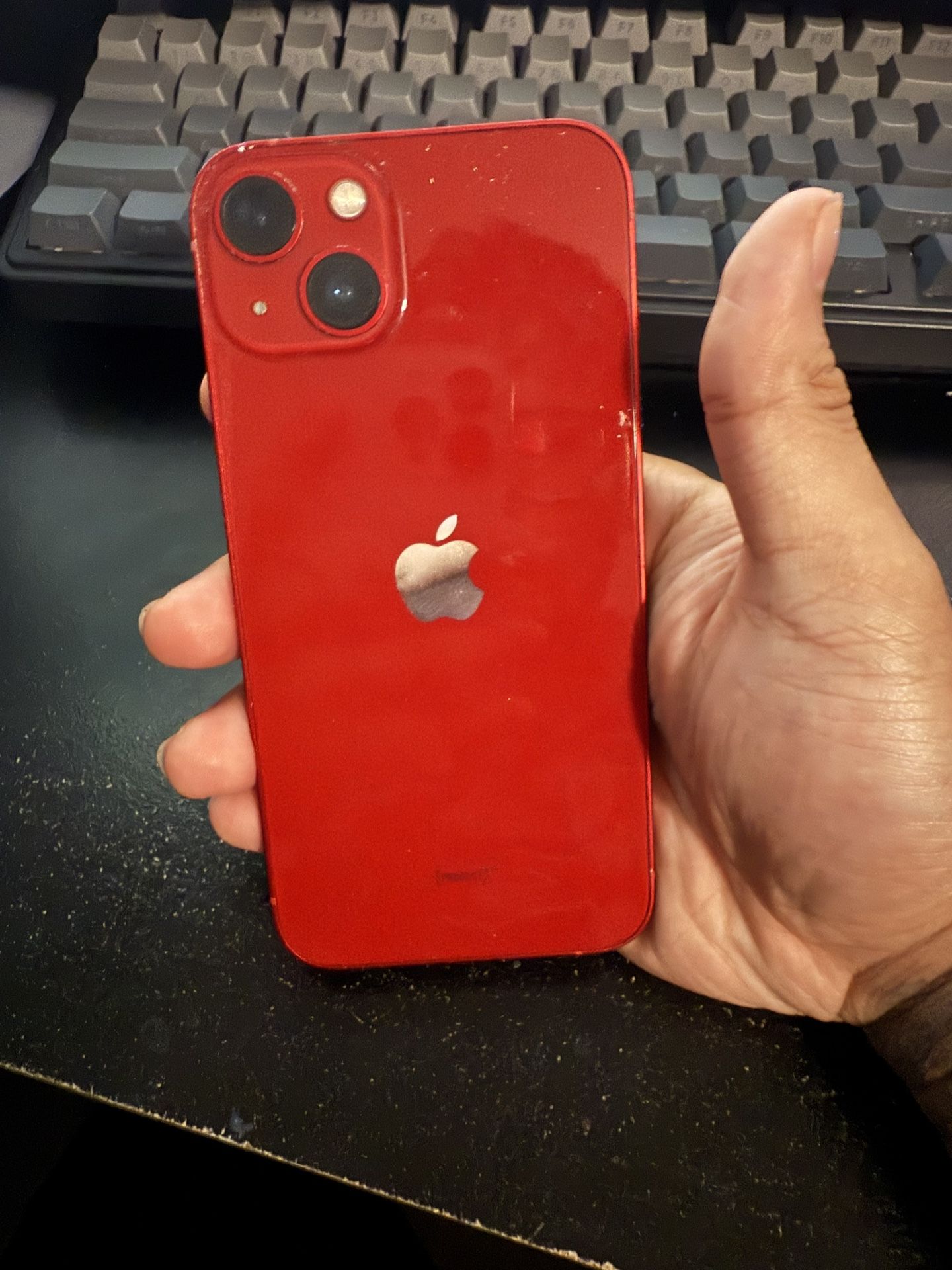 Iphone 13 Red