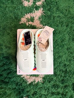 Nike Mind 001 Slide Barely Green (Women’s) Size 7W