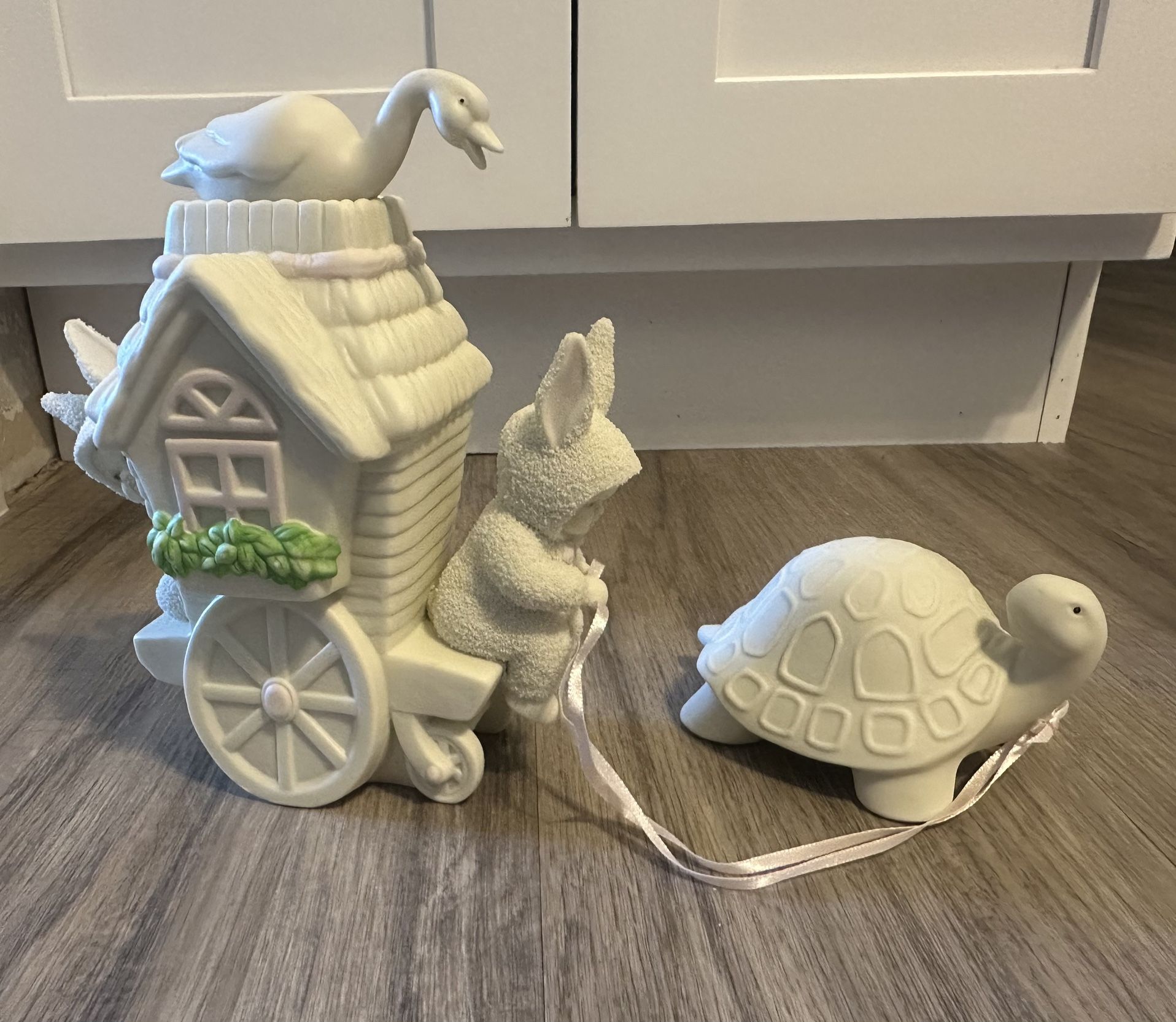 Department 56 Snowbunnies Slow-moving vehicle