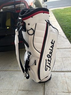Titleist 6 way mid size staff/cart bag with rain cover