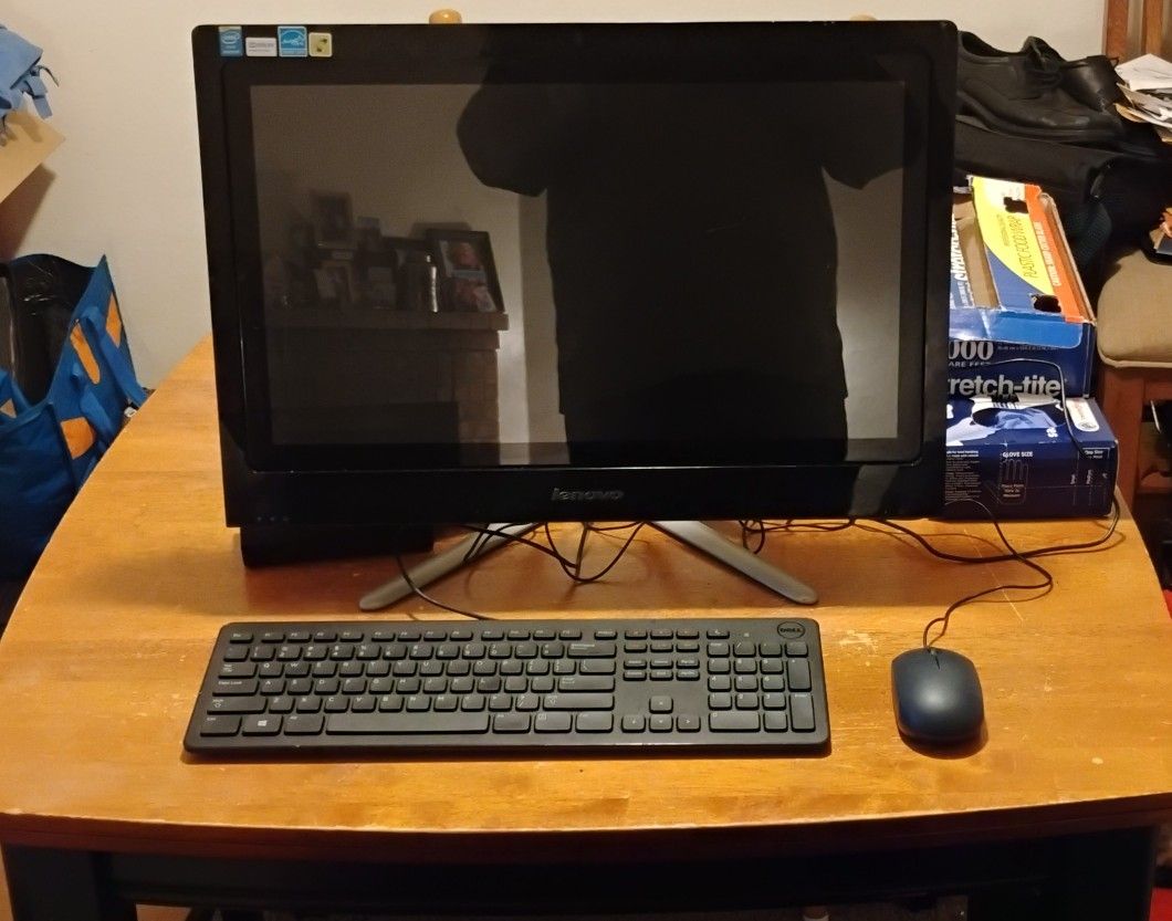 Lenovo C440 All in One Intel Pentium G2030 3.0 GHz - 4 GB RAM 1tb HDD