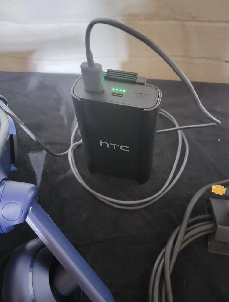 HTC Vive Pro VR Bundle Wireless & Wired, Base Stations, Controllers, Extras