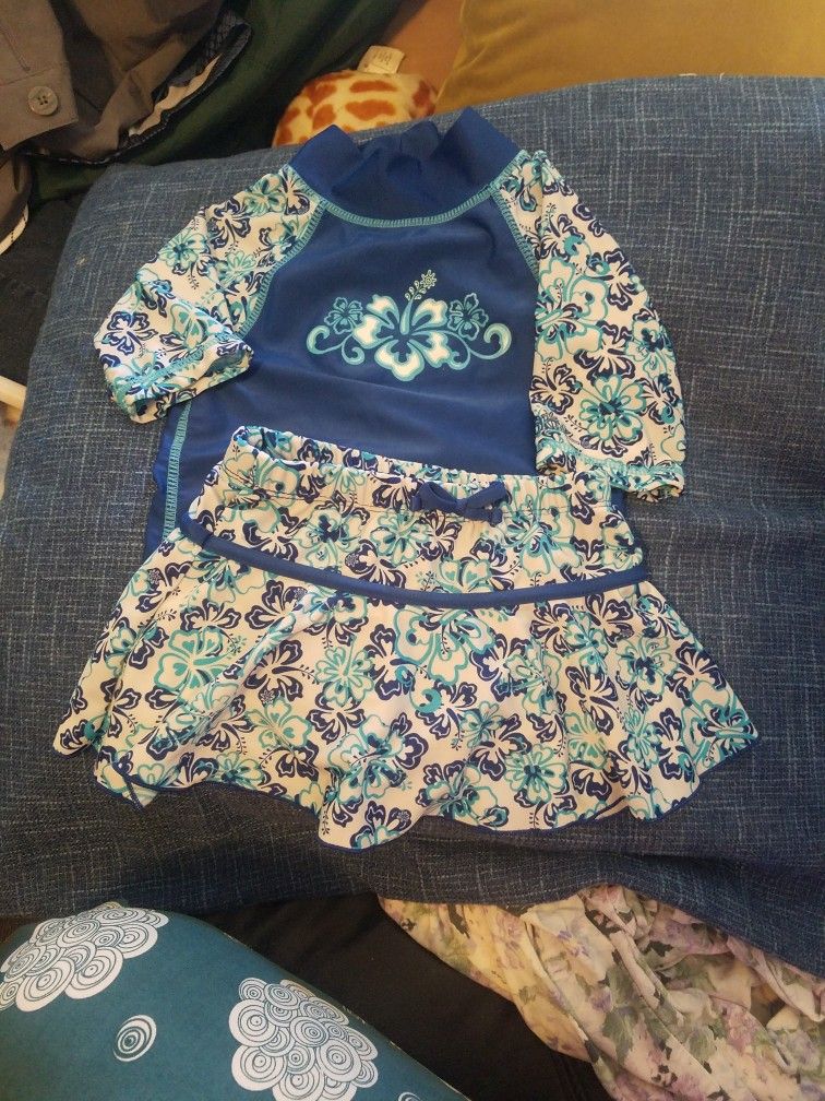UV SKINS SWIMSUIT Skirt Tshirt 3t Blues Whites