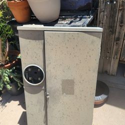 Eaton 200 Amp Good Used Panel Bottom Or Top Feed Loaded With Breakers 