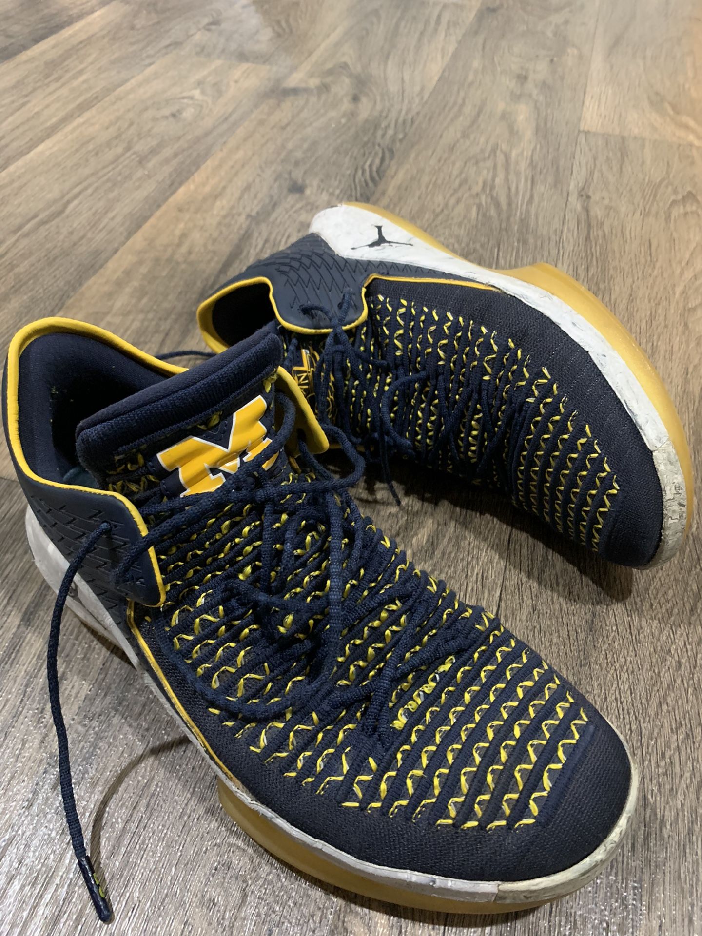 Jordan 32 Low Michigan Size 9,5 
