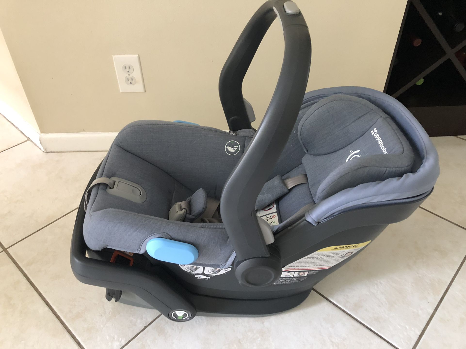 UPPABABY MESA Infant Car Seat And Base  Henry (Blue Marl)