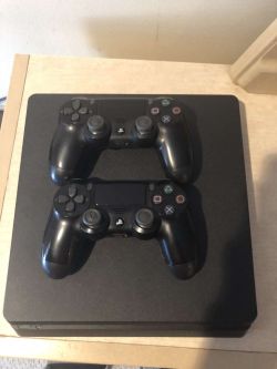 PlayStation 4 two controllers